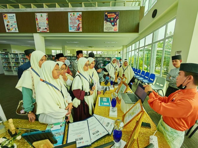 Showcase bersama Mahasiswa & Mahasiswi Universitas Gontor, Indonesia - Gambar 3